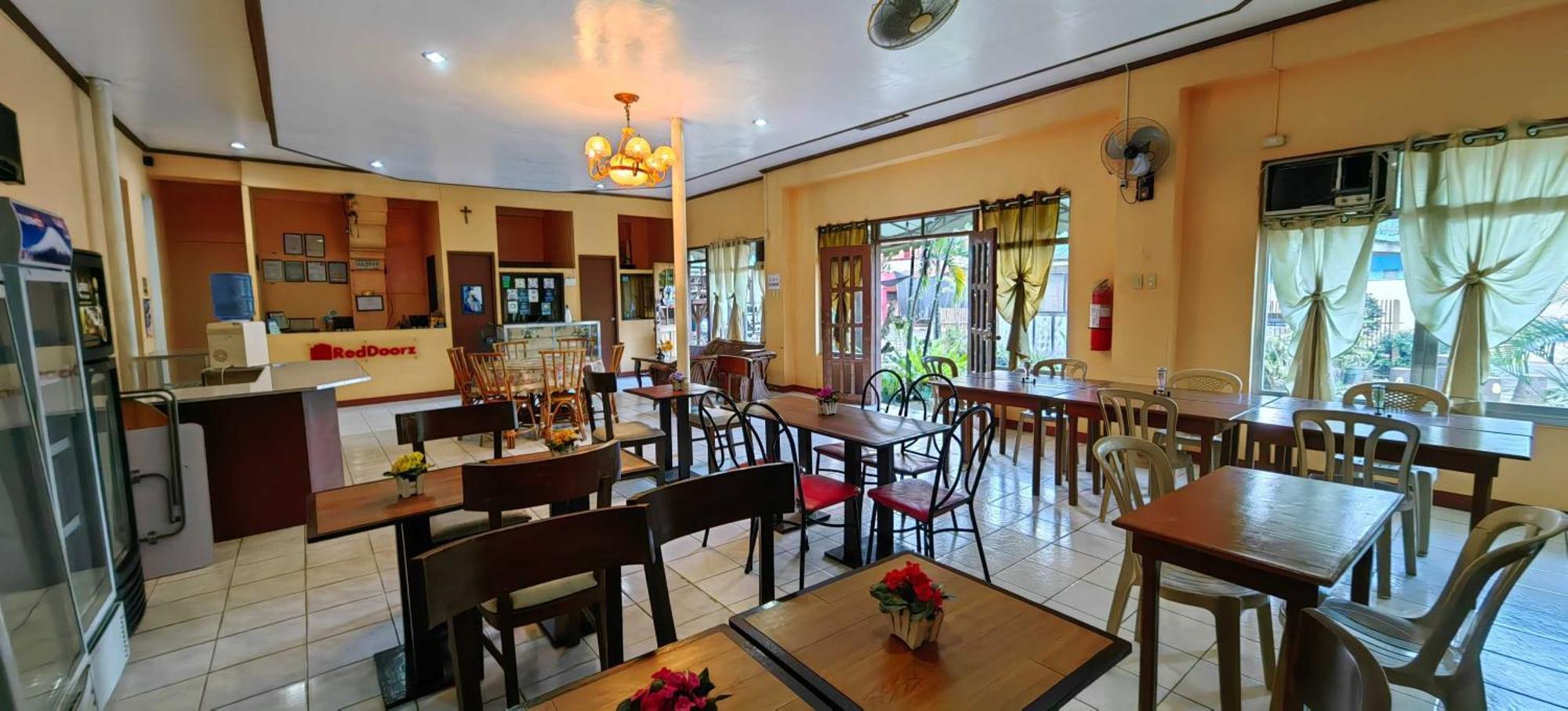 Oyo 1038 William Hearts Pension Puerto Princesa Extérieur photo