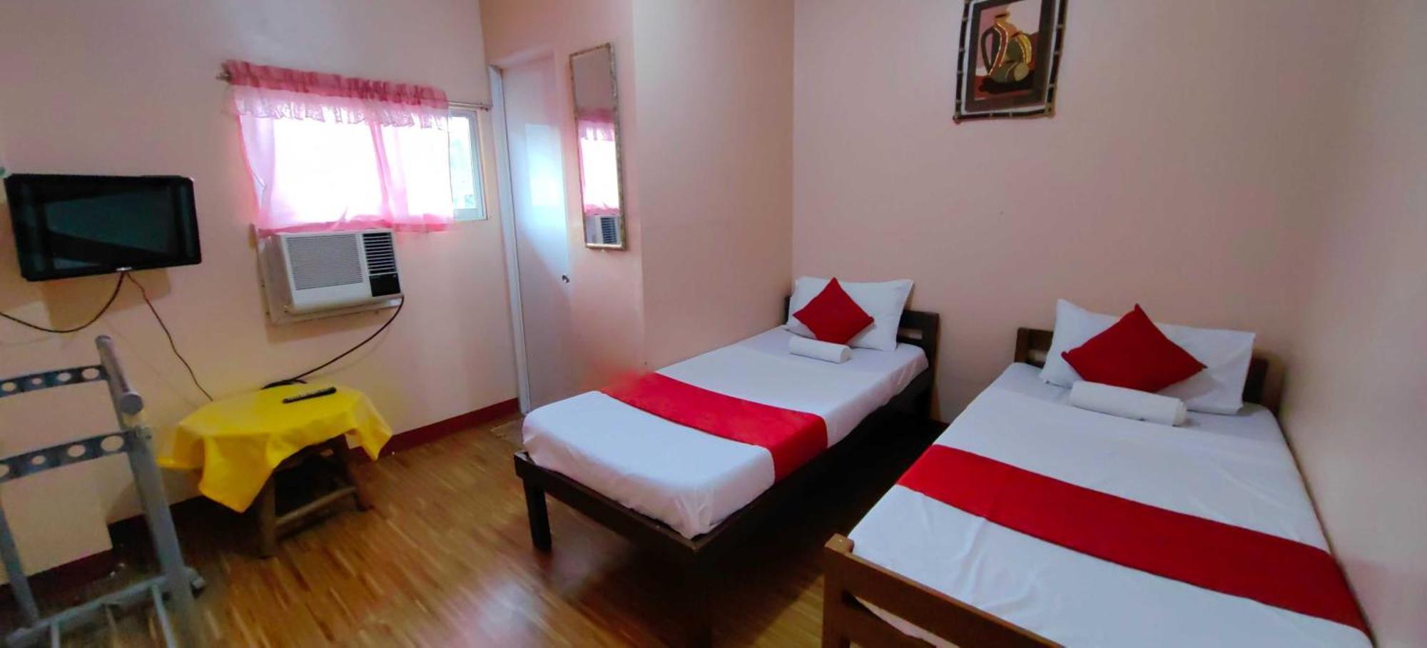 Oyo 1038 William Hearts Pension Puerto Princesa Extérieur photo