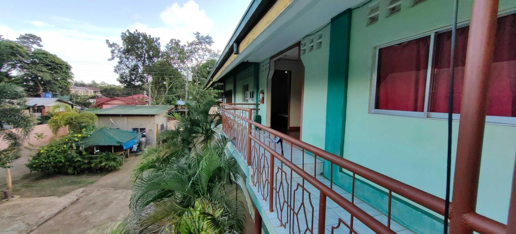 Oyo 1038 William Hearts Pension Puerto Princesa Extérieur photo